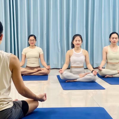 Hatha Yoga là gì. Cách thực hành và lợi ích của Hatha Yoga